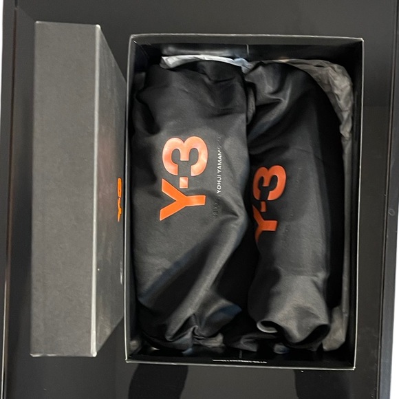 CLOSING SALE!! - Adidas Y-3 Kusari Yohji Sneakers + Accessories - Picture 9 of 10